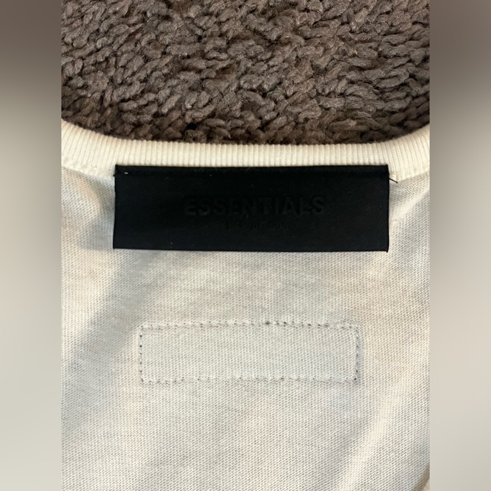 Essential Tank Top - Picture 4 of 4